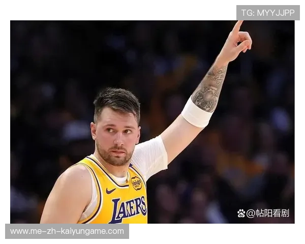 东契奇突破连续制造威胁，独行侠逐渐扩大分差